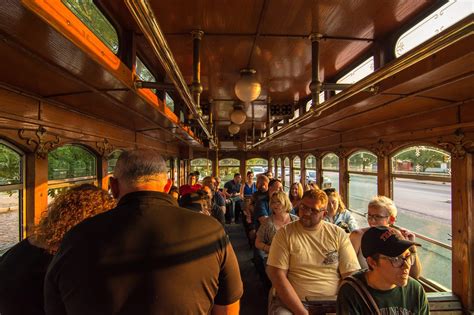 founding footsteps trolley tour.